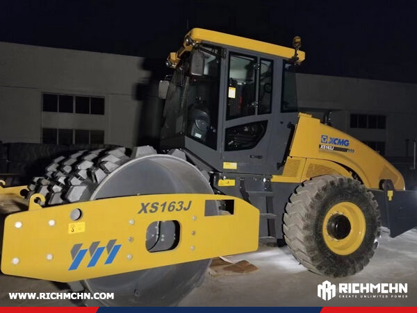 20221226_Kenya 1 XCMG Road Roller XS163J (11).jpg