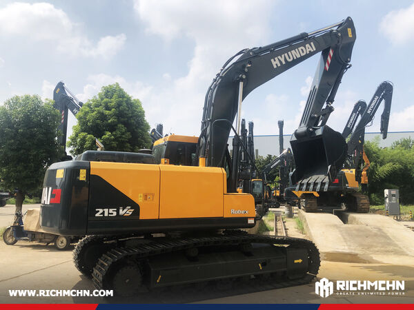 20230909_Algeria 1 Unit HYUNDAI Crawler Excavator R215VS(Tracy Long OM2023G0004Z) (4).jpg