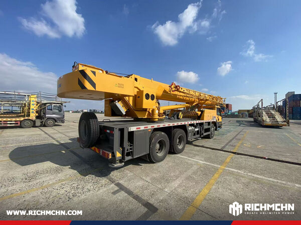 20241030_BAHAMAS_2 UNITS XCMG TRUCK CRANE QY25K5D (1).jpg