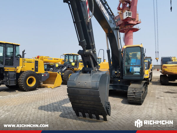 20230909_Algeria 1 Unit HYUNDAI Crawler Excavator R215VS(Tracy Long OM2023G0004Z) (3).jpg