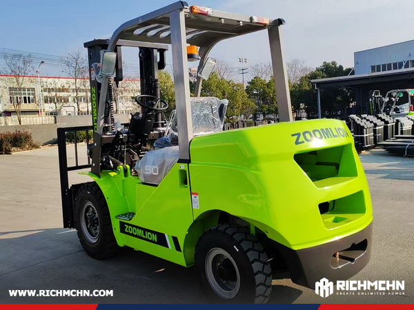 Philippines - 1 Unit XCMG XE60GA Excavator & 1 Unit ZOOMLION FD50 Forklift