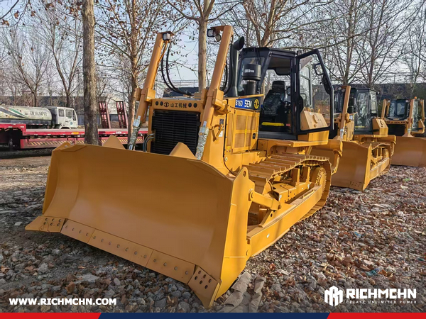 Azerbaijan - 1 Unit SEM SEM816D Bulldozer