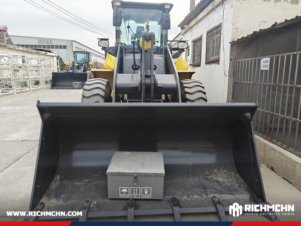 Senegal - 1 Unit XCMG LW300FN Wheel Loader