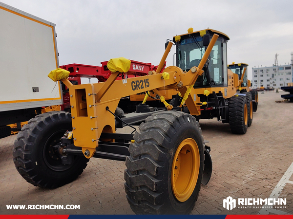 Algeria - 1 Unit XCMG XP203 Road Roller & 1 Unit XCMG XD103 Road Roller  & 1 Unit XCMG GR215 Motor Grader & 1 Unit XCMG ZL50GN Wheel Loader
