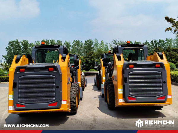 El Salvador - 4 Units XCMG XC740K Skid Steer Loaders