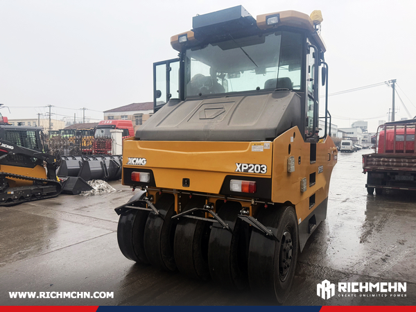 Nigeria - 1 Unit XCMG XP203 Road Roller