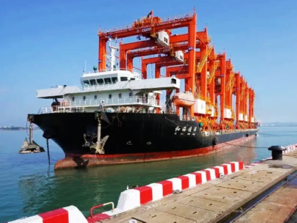 Smart Green Upgrade 8 Intelligent RTG Cranes Delivered