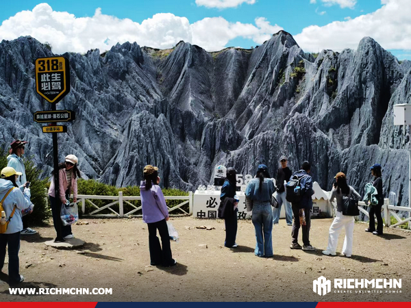 RICHMCHN Journey to Western Sichuan: Chasing Dreams and Moving Forward Together