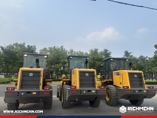 Algeria - 3 Units XCMG LW300KN & 2 ZL50GN Wheel Loaders & 2 GR165 Motor Graders