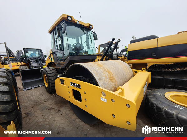 Algeria - 1 Unit XCMG XS143J Road Roller