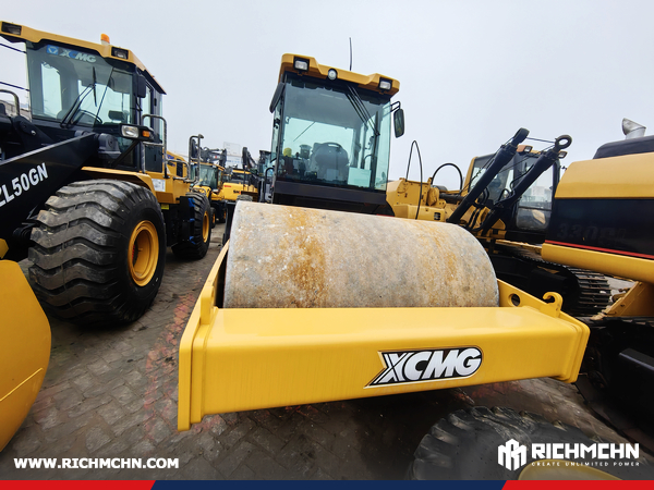 Algeria - 1 Unit XCMG XS143J Road Roller