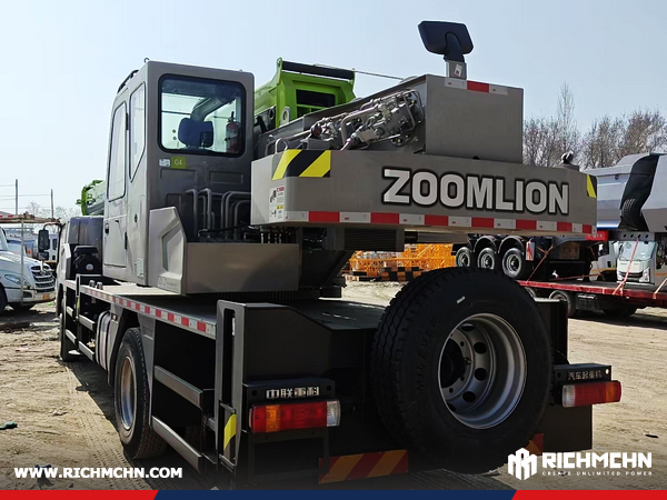 Uzbekistan - 1 Unit ZOOMLION ZTC120V562 & 2 ZTC1300A863-1 Truck Cranes