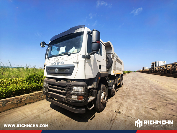 Algeria - 1 Unit SINOTRUK ZZ3317V3267B1 Dump Truck & 1 SHACMAN F3000 Dump Truck & 1 F3000 Mixer Truck & 1 SHACMAN Sprinkler Truck